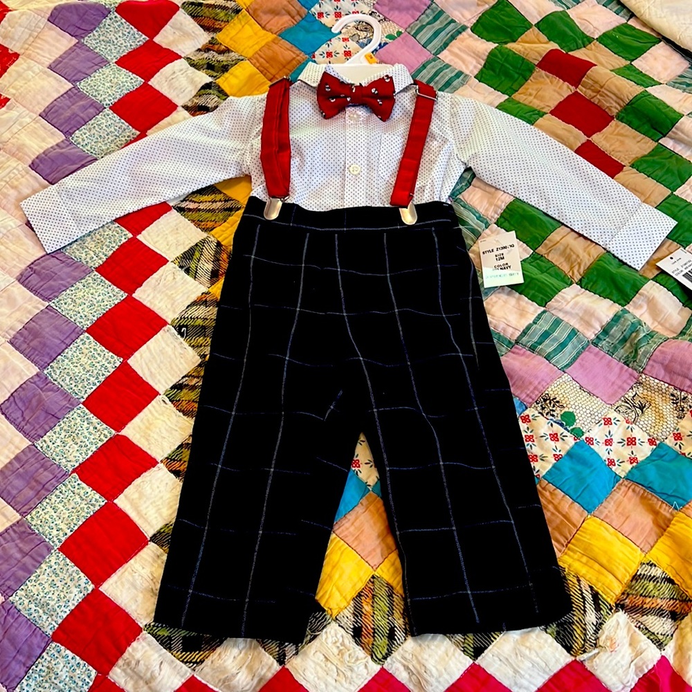 Izod 3 piece set with bow tie and suspenders